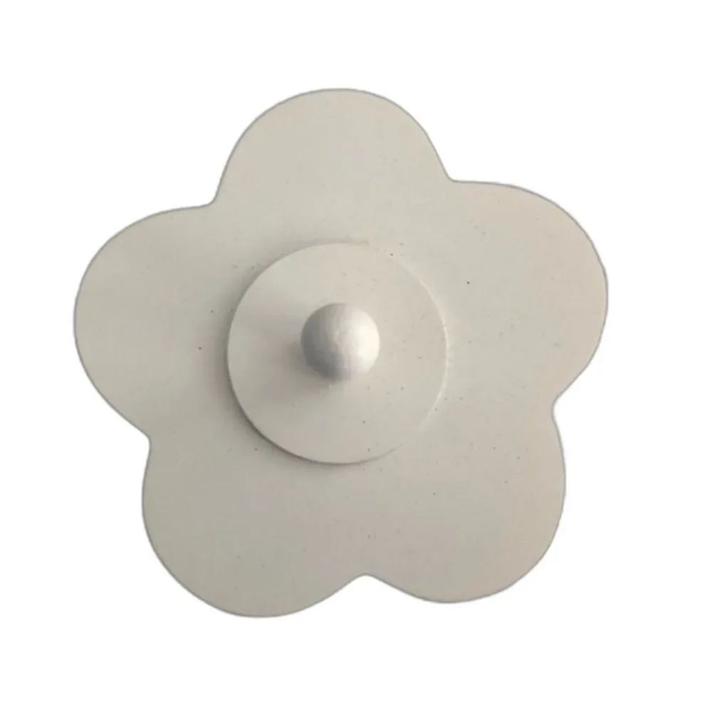 Cute Wooden Daisy Flower Wall Pegs NWOT Nursey Girls Room Decor Set of 3